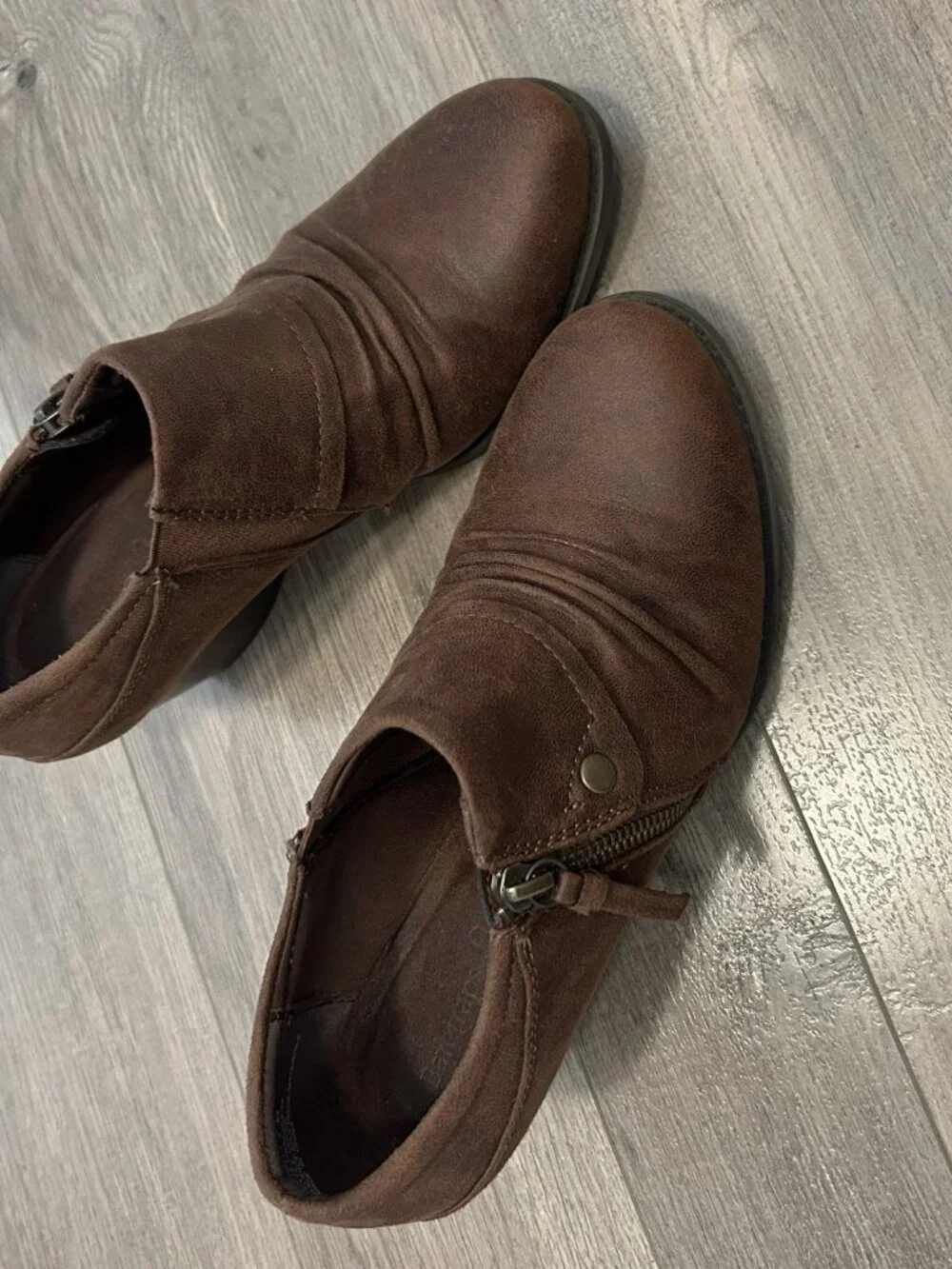 Bare Traps Rafaella brown ankle bootie, size 7